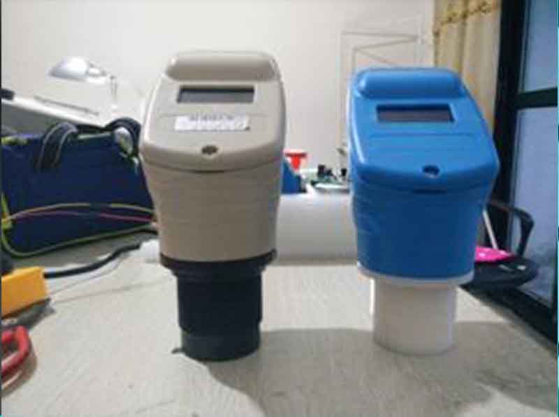 普通超聲波液位計與防腐超聲波液位計對比