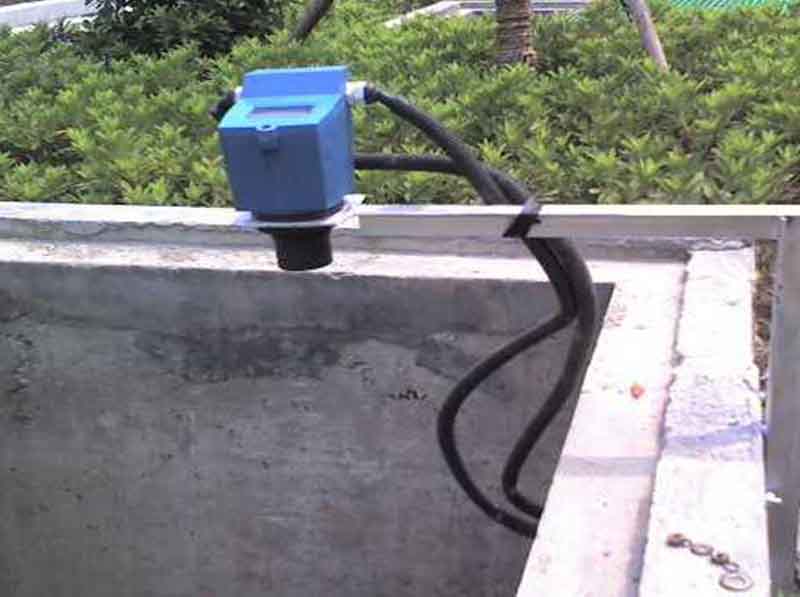 小盲區(qū)超聲波液位計(jì)現(xiàn)場(chǎng)測(cè)量